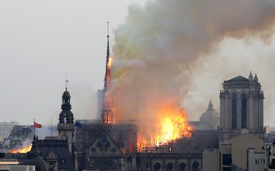 Ďalší miliardár daruje na opravu Notre Dame až 200 miliónov eur, prispieť chce aj Kiska