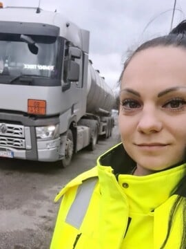 Daniela pracuje ako kamionistka: Keď som si prišla vybaviť vodičák, pýtali sa ma, či to myslím vážne (Rozhovor)