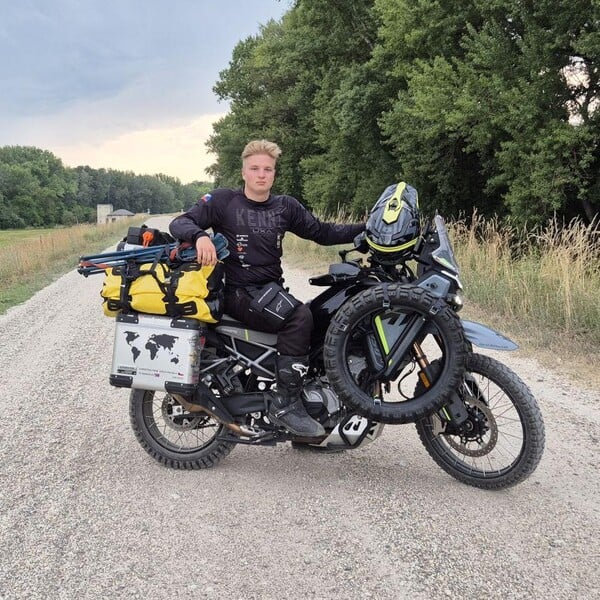 David dojel na motorce z Česka do Mongolska. „Lidi tam vlastně nic nemají, ale váží si toho víc než my“