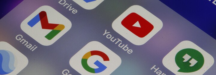 Davidu Dobrikovi po obviněních ze znásilnění YouTube zrušil zpeněžení videí. Firmy s ním ruší smlouvy