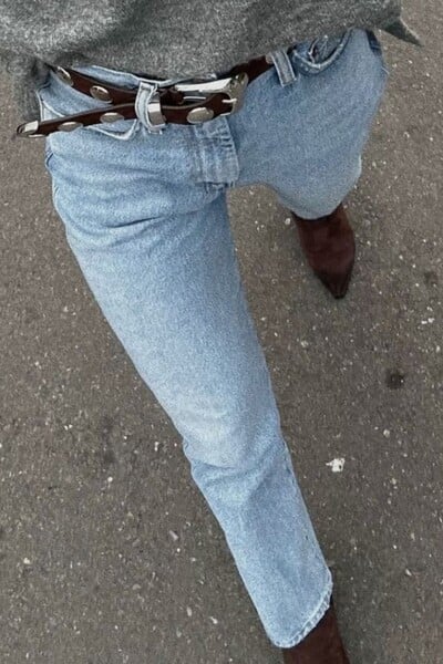Denimové trendy na jeseň a zimu 2025: Toto sú rifle, ktoré uvidíš v obchodoch a nemali by chýbať ani v tvojom šatníku
