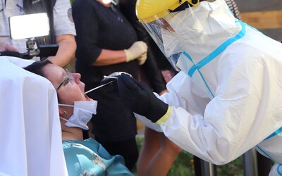 Denní nárůst nakažených: Přibylo 2 615 případů, pandemie v Česku ustupuje