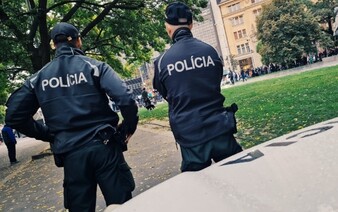 Desivý prípad v Košiciach: Mladú ženu v parku znásilnili dvaja muži, polícia začala vyšetrovanie