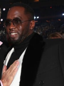 Diddy žiada o prepustenie do domáceho väzenia. Sľubuje, že bude žiť v úplnej izolácii a nebude používať ani internet