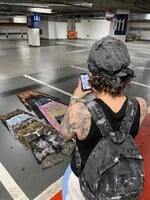 Dirty Denim priamo z Prahy. Milan premieňa staré džínsy na umenie, jeho veci nosí aj Yzomandias (Rozhovor)