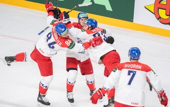 Divoké derby Česka a Slovenska na mistrovství světa zvládli Češi. Hokejisti porazili rivala 3:2