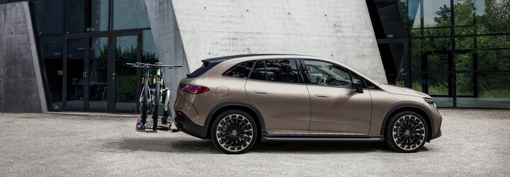 Dizajnová unifikácia značky Mercedes-Benz pokračuje. Toto je úplne nové EQE SUV s výkonom až 686 koní