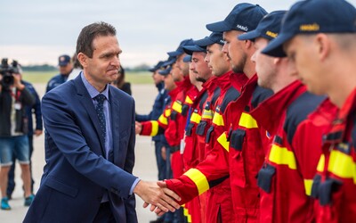 Do Grécka vycestovala nová skupina slovenských hasičov. Vystriedajú hrdinov, ktorí na Rodose doteraz bojovali s plameňmi