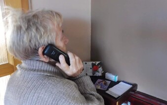 Dôchodkyňa z Humenného vyhodila z okna 17 000 eur. Naletela bizarnému podvodu