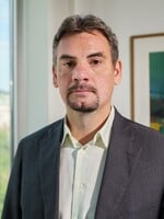Dokedy potrvajú vysoké ceny energií? Najmenej dva roky, hovorí expert z NBS (Rozhovor)