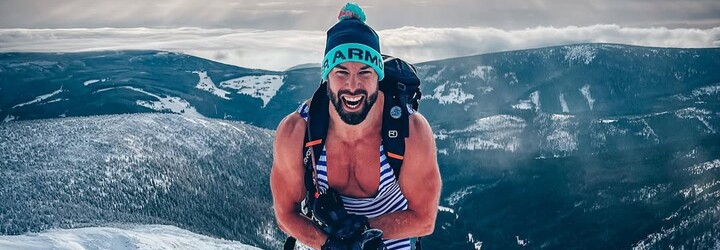 Dominik zdolává hory bez oblečení: Chce dobýt Mount Vision na Antarktidě, kde je až -50 stupňů Celsia. „Vše je o hlavě,“ říká