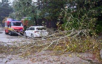 Doprava v Bratislave kolabuje. Neprejazdných je viacero úsekov, električky v hlavnom meste nepremávajú