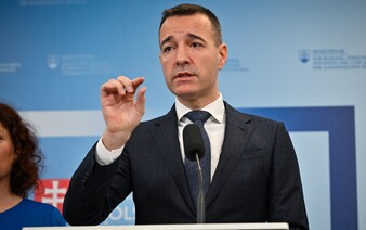 Drucker predstavil návrhy zmien na školách. Po novom by učiteľom aj rodičom mala hroziť pokuta