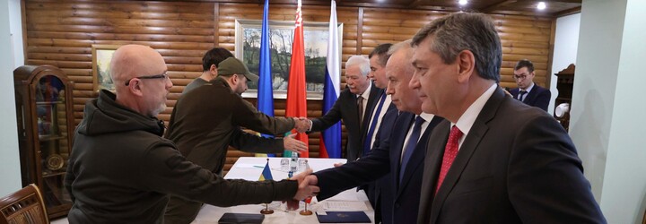 Druhé kolo mierových rokovaní: Ukrajina a Rusko sa dohodli na humanitárnych koridoroch