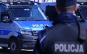 Dva polští policisté jsou v kritickém stavu. Na pachatele byla vypsána odměna