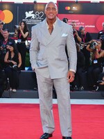 Dwayne Johnson prezradil, prečo tak rapídne schudol. Môže za to nový film, kde stvárni sedemdesiatnika