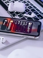 EU znovu zaklekla na Apple. Požaduje, aby otevřel operační systém u svých iPhonů
