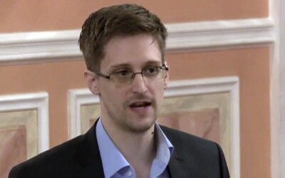 Edward Snowden varuje, že společnosti jako Facebook a Google o nás vědí příliš mnoho