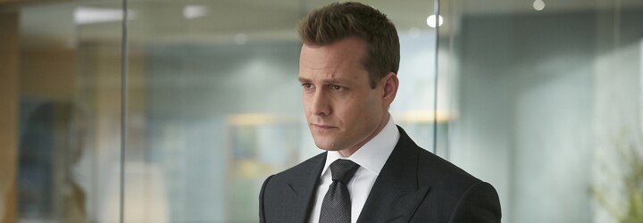 Elegantný advokát Harvey Specter sa lúči s divákmi. 9. séria Suits bude zároveň poslednou