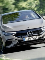 Elektrická modelová ofenzíva značky Mercedes-Benz pokračuje. Úplne nové EQE sľubuje dojazd 660 kilometrov
