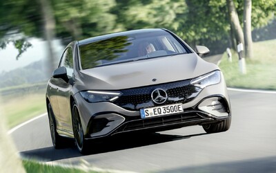 Elektrická modelová ofenzíva značky Mercedes-Benz pokračuje. Úplne nové EQE sľubuje dojazd 660 kilometrov
