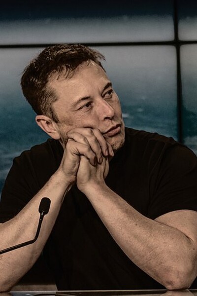 Elon Musk lituje, že nechal své dítě podstoupit tranzici. Ti, kteří to podporují, podle něj patří do vězení