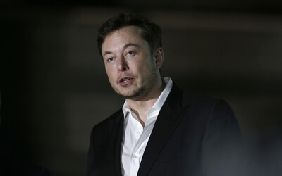 Elon Musk napsal, že cena akcií Tesly je příliš vysoká, po statusu prudce klesla