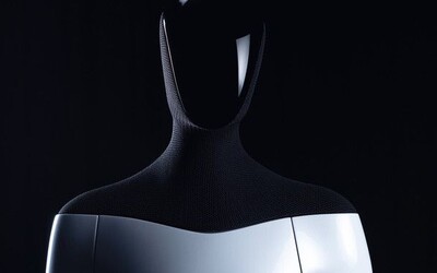 Elon Musk představil humanoidního robota jménem Optimus. Na pódiu zatančil