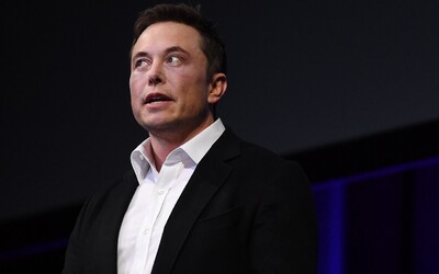 Elon Musk se hroutí z nové Apple Intelligence. Zaměstnancům chce zakázat iPhony