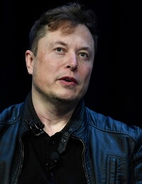 Elon Musk si na své sociální síti střílí z Microsoftu. Celosvětový výpadek se stal terčem jeho vtipů