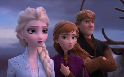 Elsa a Anna bojujú proti novým nebezpečenstvám. Debutové zábery z animáku Frozen 2 lákajú na dospelejší príbeh