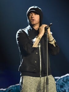 Eminem si našiel lásku. Pár má tvoriť so svojou dlhoročnou stylistkou, navyše čaká nový prírastok do rodiny