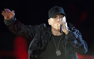 Eminem šokoval fanoušky. Stále používá starý mobil, který se už ani nevyrábí