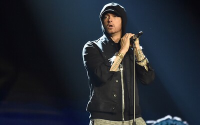 Eminem vyzval amerického prezidentského kandidáta, aby přestal rapovat jeho tracky 
