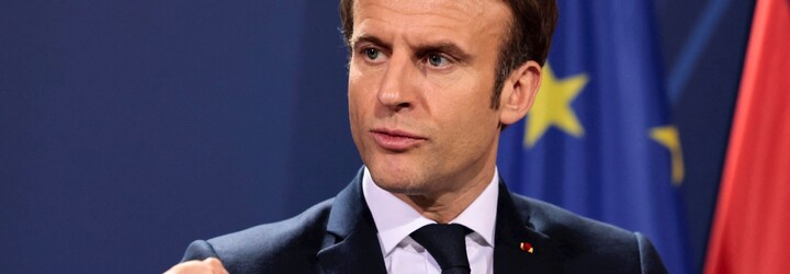 Emmanuel Macron porazil ve francouzských prezidentských volbách Marine Le Pen. Podle projekcí získal 58 % hlasů