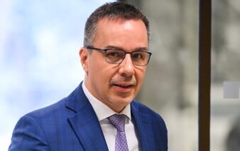 Erik Tomáš informoval o novom zákone. Niektorí Slováci môžu dostať 5-tisíc na úpravu bývania