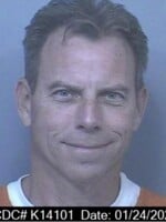 Erik a Lyle Menendezovci sa môžu dostať na slobodu. Predložili nové dôkazy o tom, že ich otec bol delikvent