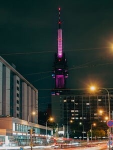 Estée Lauder sjednocuje ženy v boji proti rakovině prsu. Letošní kampaň nese název „Společně statečnější“