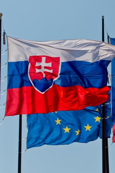 Európska komisia žaluje Slovensko. Dôvodom je nesplnenie povinností z obdobia predchádzajúcej vlády