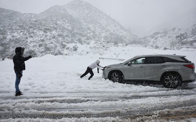 Extrémní sněhová bouře zasáhla USA. Teplota v San Franciscu překonala 132 let starý rekord