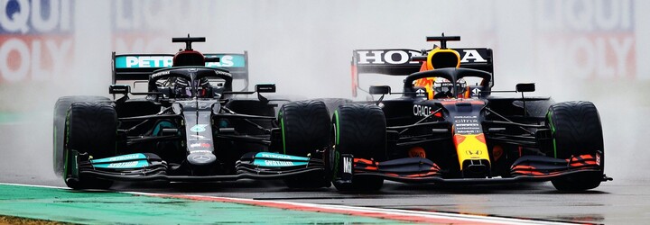 F1, Veľká cena Mexika: dokonalý trik Mercedesu a šok pre Red Bull v kvalifikácii. V nedeľu rozhodol Verstappen už v prvej zákrute