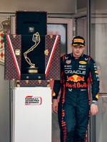 F1 oznámila spoluprácu s luxusnými značkami ako Louis Vuitton či Moët. Chcú do motošportu prilákať aj ženy