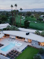 FOTO: Architekti premenili 50-ročný dom v Coachella Valley na moderné sídlo ako vystrihnuté z filmových produkcií  