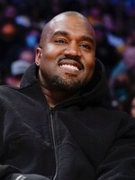 FOTO: Kanye West má nové zuby z titanu. Nový úsměv ho stál téměř 20 milionů