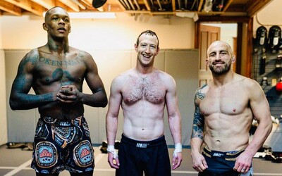 FOTO: Mark Zuckerberg zverejnil fotku vyrysovaného tela vedľa UFC šampiónov. Súboj miliardárov s Elonom Muskom berie vážne