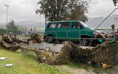 FOTO: Muž v České Vsi měl doma 3,5 metru vody. Teď pro nás zdokumentoval situaci na Jesenicku