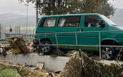 FOTO: Muž v České Vsi měl doma 3,5 metru vody. Teď pro nás zdokumentoval situaci na Jesenicku