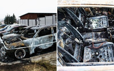 FOTO: Na východe Slovenska zhoreli autá do tla. So záhadným prípadom si polícia nevie rady, žiada o pomoc verejnosť