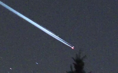 FOTO: Nad Českom preletela a zhorela čínska raketa. Na oblohe ju bolo vidieť v susednom Poľsku, vyjadrili sa už aj úrady