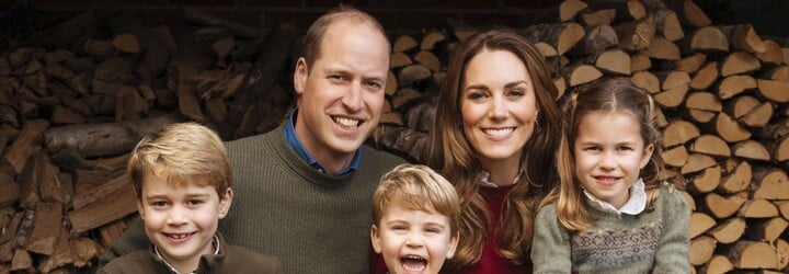 FOTO: Nemá princ prst, nebo jich má šest? Veřejnost znepokojila fotka britské královské rodiny